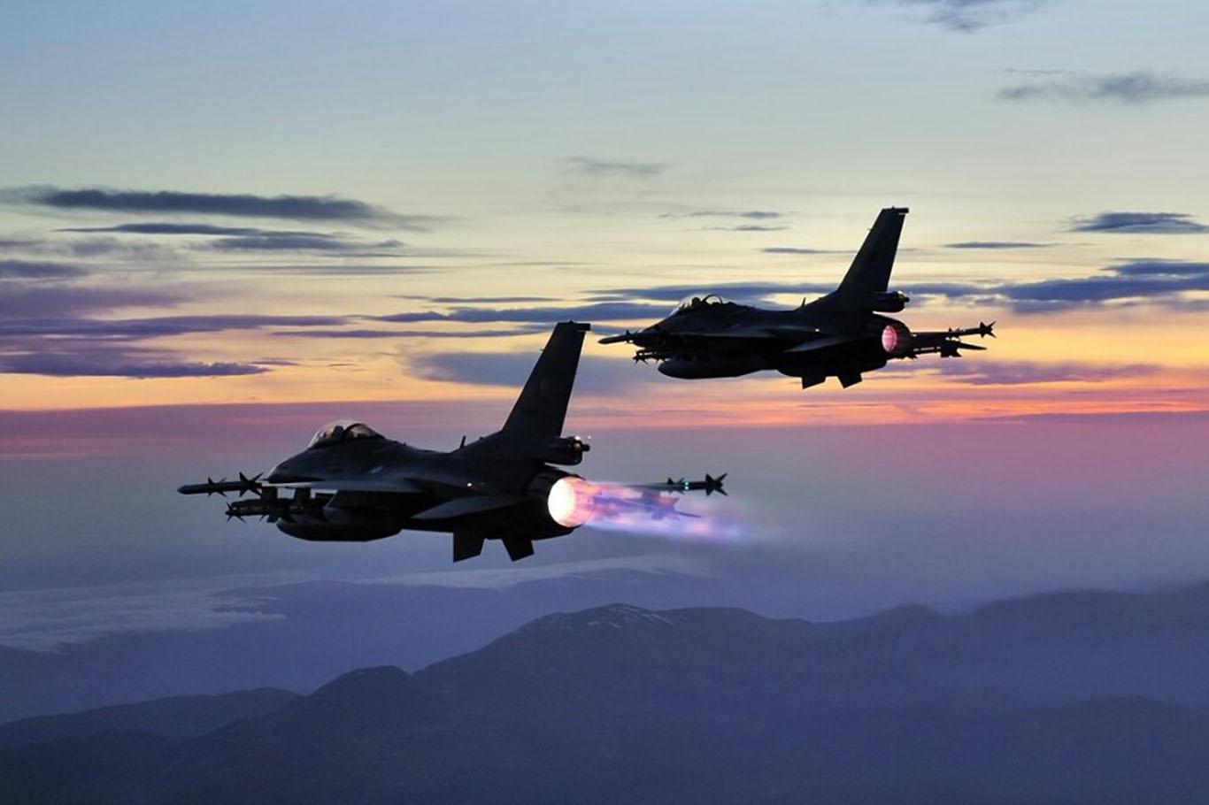 F-16'lar Suriye hava sahasında